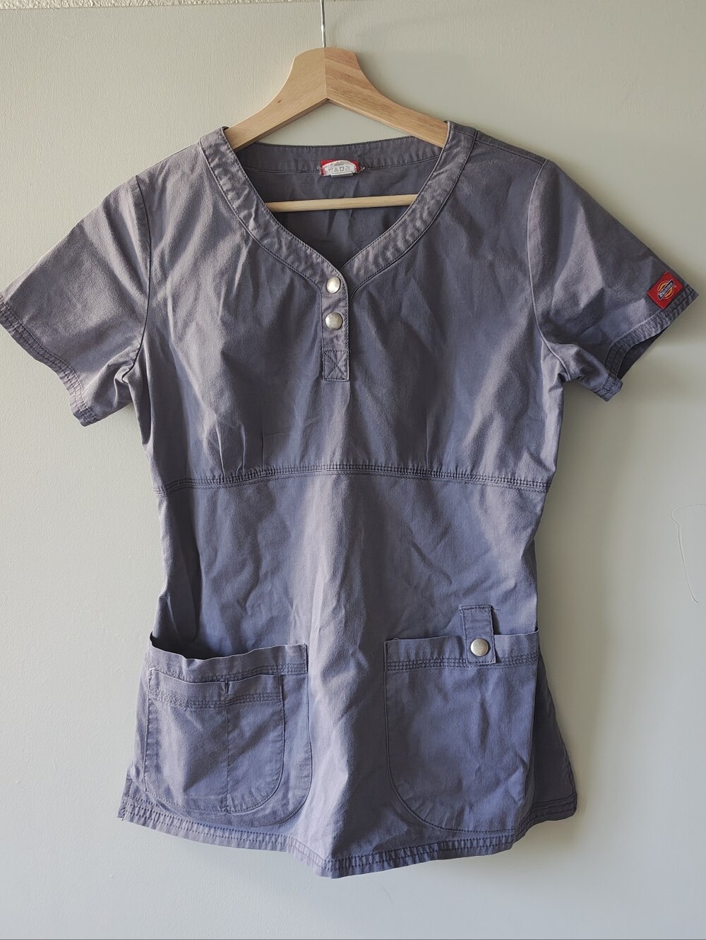 Dickies Y2K Style Grey Scrub Top XS